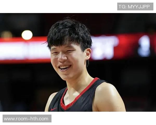 狄龙上半场表现抢眼8中3贡献7分1板3助2断成功对抗杨瀚森